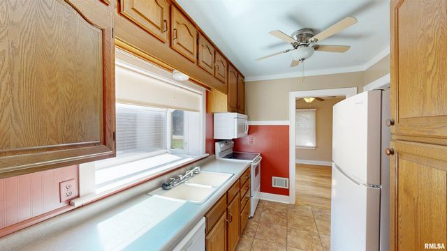 549 ROOSEVELT Street, Creve Coeur, IL 61610