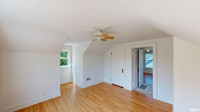 549 ROOSEVELT Street, Creve Coeur, IL 61610