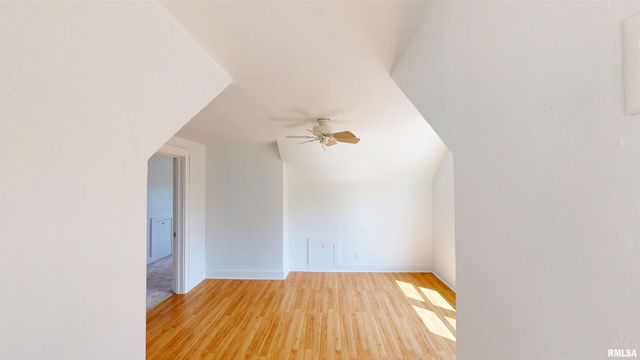 549 ROOSEVELT Street, Creve Coeur, IL 61610