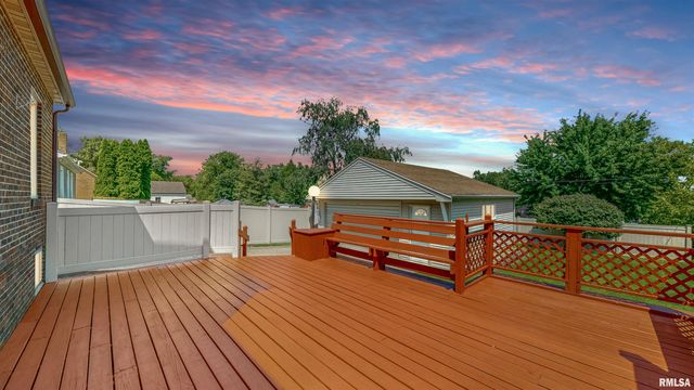 549 ROOSEVELT Street, Creve Coeur, IL 61610
