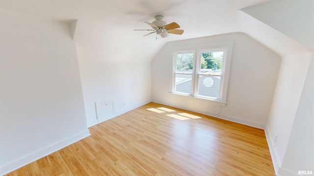 549 ROOSEVELT Street, Creve Coeur, IL 61610