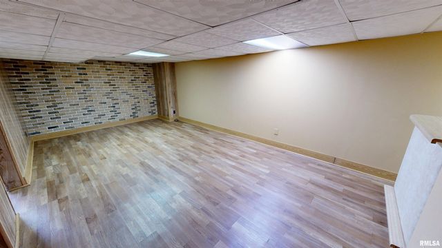 549 ROOSEVELT Street, Creve Coeur, IL 61610