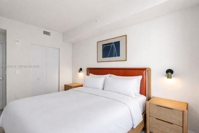11 NE 6th Street 2204, Miami, FL 33132