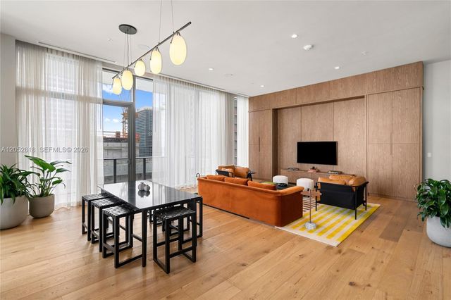11 NE 6th Street 2204, Miami, FL 33132