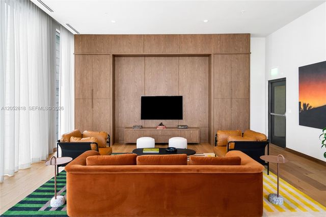 11 NE 6th Street 2204, Miami, FL 33132