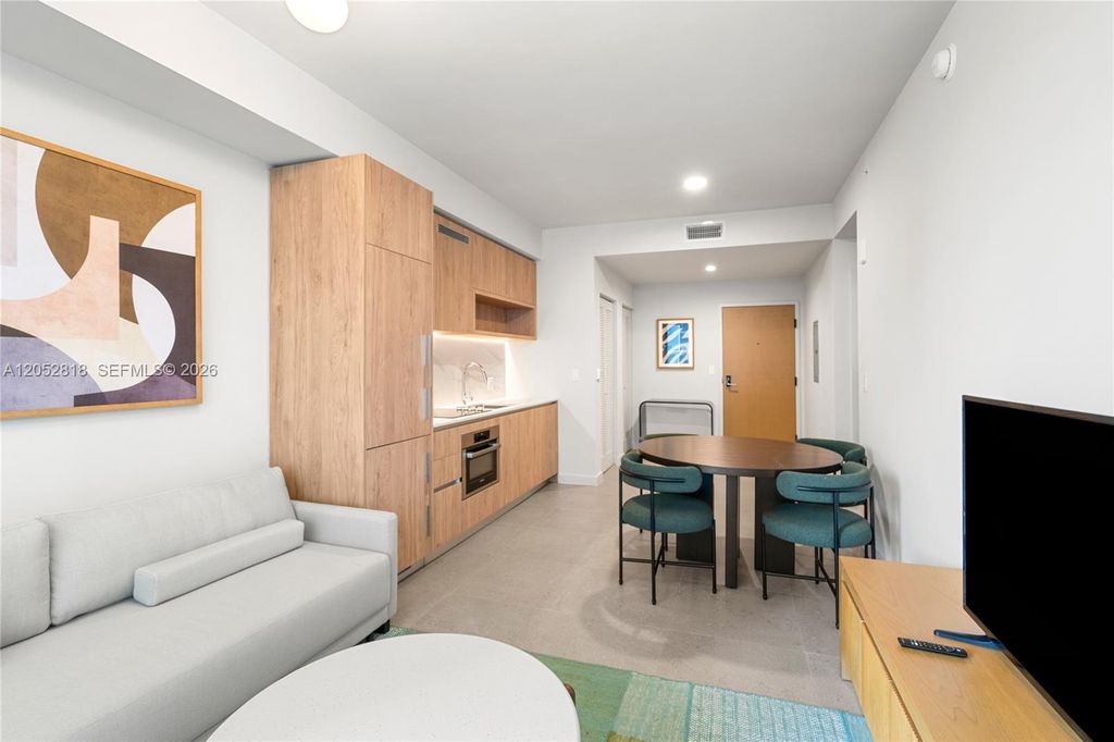 11 NE 6th Street 2204, Miami, FL 33132