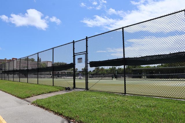 31 Richmond D, Deerfield Beach, FL 33442