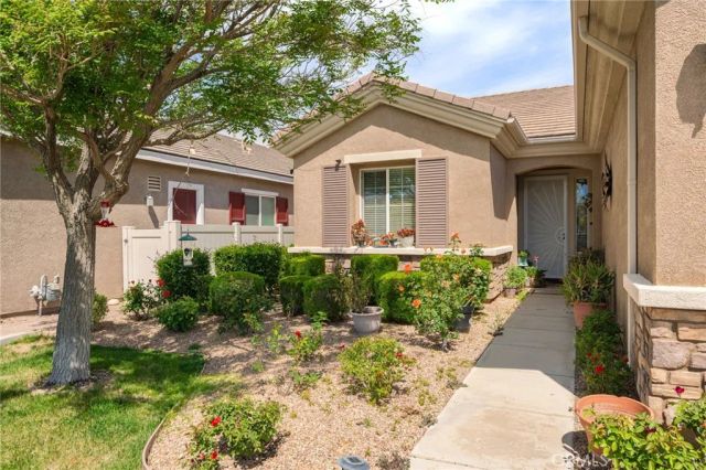 19478 Big Horn, Apple Valley, CA 92308