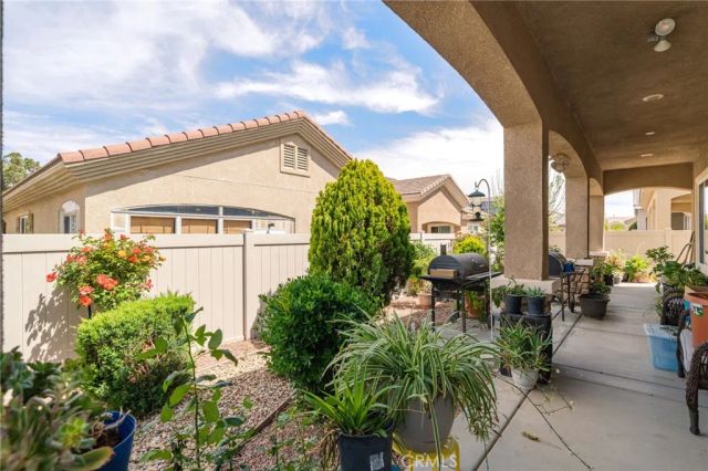 19478 Big Horn, Apple Valley, CA 92308