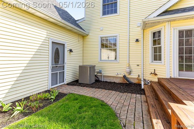 3983 Wing Drive, Pinckney, MI 48169
