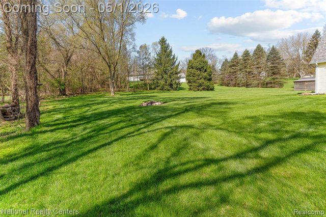 3983 Wing Drive, Pinckney, MI 48169