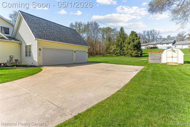 3983 Wing Drive, Pinckney, MI 48169
