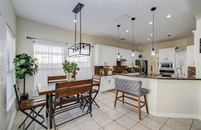 2104 Windy Shores Drive, Pearland, TX 77584