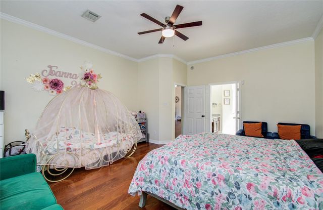 2104 Windy Shores Drive, Pearland, TX 77584