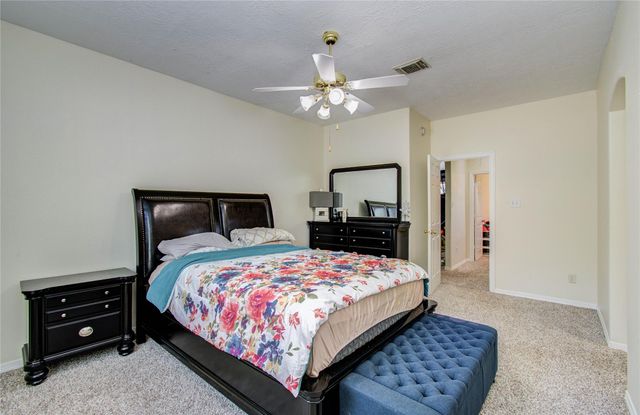 2104 Windy Shores Drive, Pearland, TX 77584