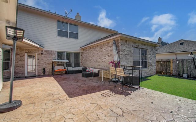 2104 Windy Shores Drive, Pearland, TX 77584