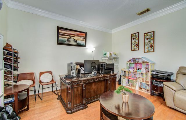 2104 Windy Shores Drive, Pearland, TX 77584