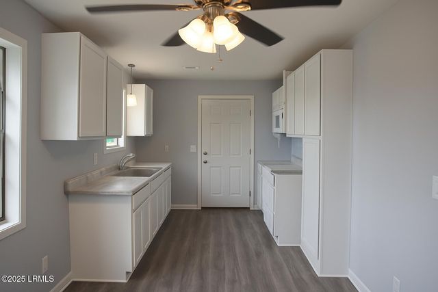 58 Big Road, Beaufort, SC 29906