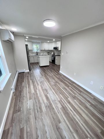 23 Stowe Ct, Hudson, MA 01749