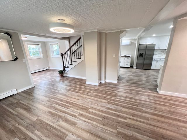 23 Stowe Ct, Hudson, MA 01749