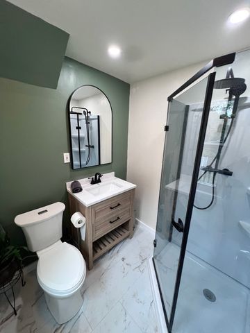 23 Stowe Ct, Hudson, MA 01749