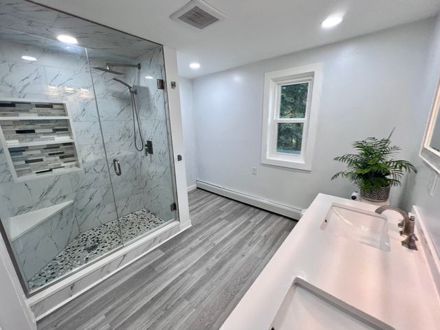 23 Stowe Ct, Hudson, MA 01749