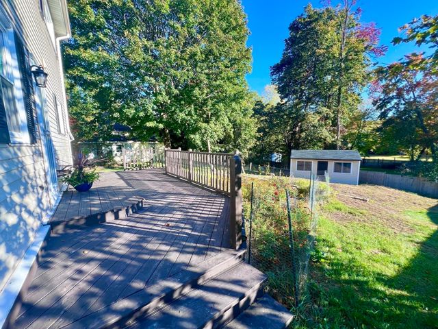23 Stowe Ct, Hudson, MA 01749