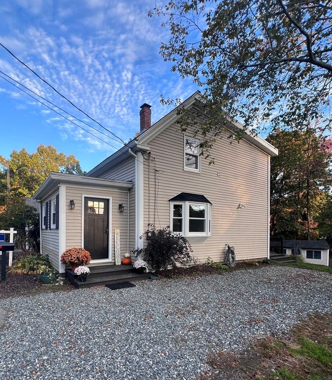 23 Stowe Ct, Hudson, MA 01749