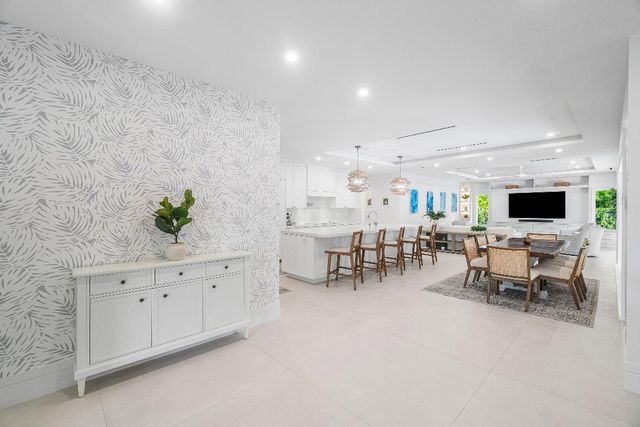 917 SW 36th Court, Boynton Beach, FL 33435