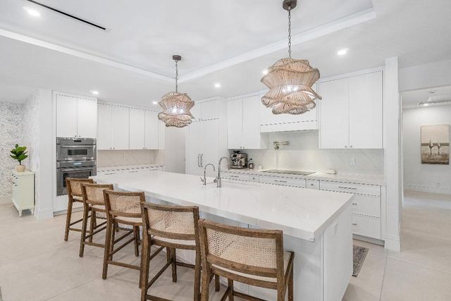 917 SW 36th Court, Boynton Beach, FL 33435