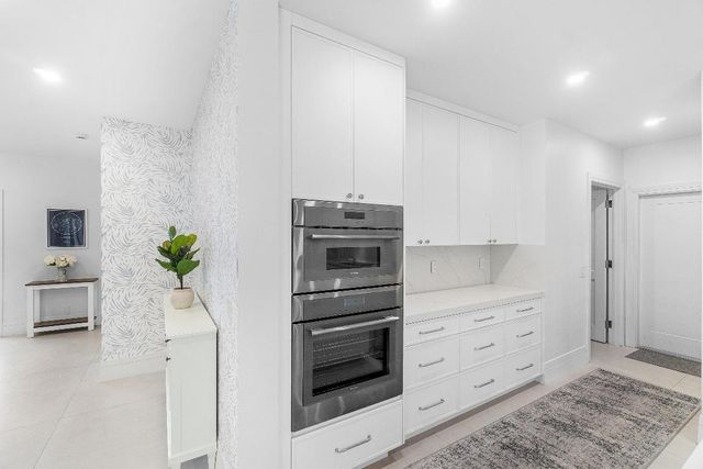 917 SW 36th Court, Boynton Beach, FL 33435