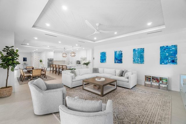 917 SW 36th Court, Boynton Beach, FL 33435