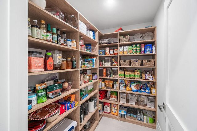 917 SW 36th Court, Boynton Beach, FL 33435