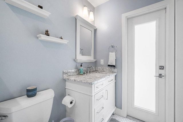 917 SW 36th Court, Boynton Beach, FL 33435