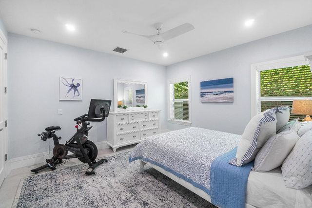 917 SW 36th Court, Boynton Beach, FL 33435