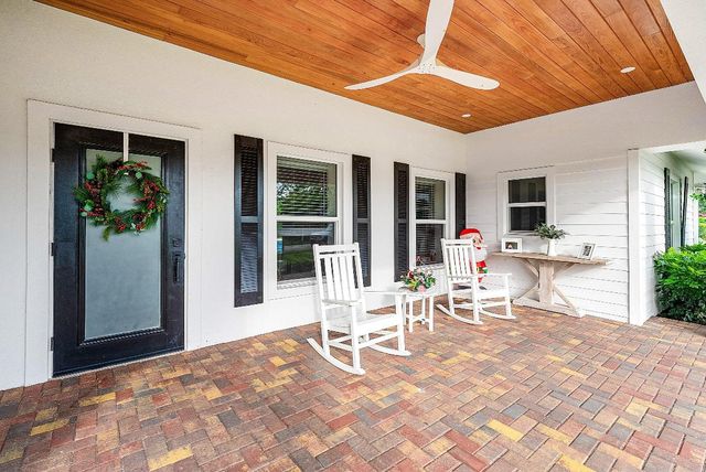 917 SW 36th Court, Boynton Beach, FL 33435