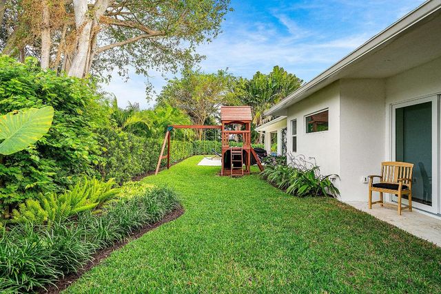 917 SW 36th Court, Boynton Beach, FL 33435