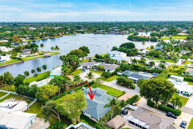 917 SW 36th Court, Boynton Beach, FL 33435