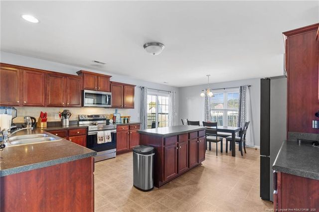 2041 Gray Goose Loop, Fayetteville, NC 28306