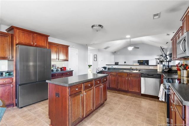 2041 Gray Goose Loop, Fayetteville, NC 28306