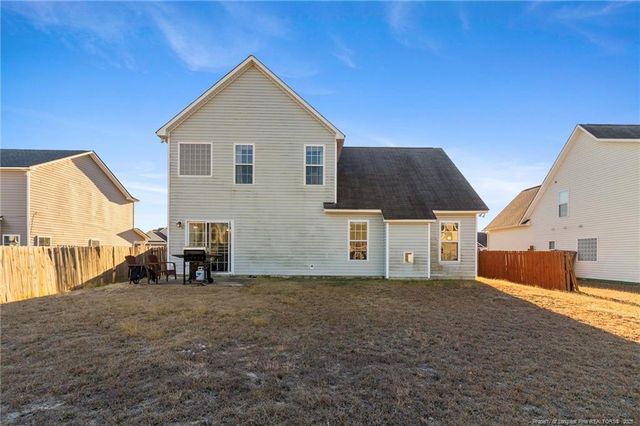 2041 Gray Goose Loop, Fayetteville, NC 28306