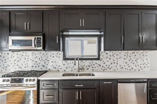 2455 S 18th Street, Kansas City, KS 66106