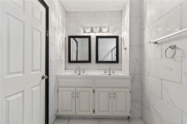 2455 S 18th Street, Kansas City, KS 66106