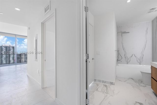 1400 Biscayne Blvd 2507, Miami, FL 33132