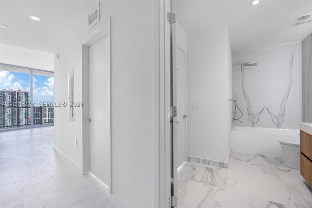 1400 Biscayne Blvd 2507, Miami, FL 33132
