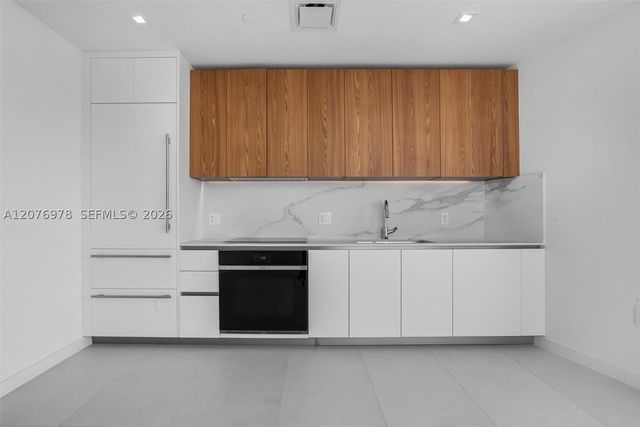 1400 Biscayne Blvd 2507, Miami, FL 33132