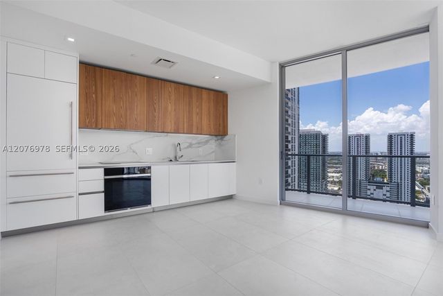 1400 Biscayne Blvd 2507, Miami, FL 33132