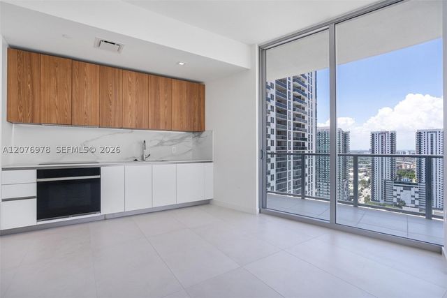 1400 Biscayne Blvd 2507, Miami, FL 33132