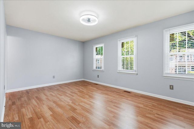 6326 FENESTRA CT, Burke, VA 22015