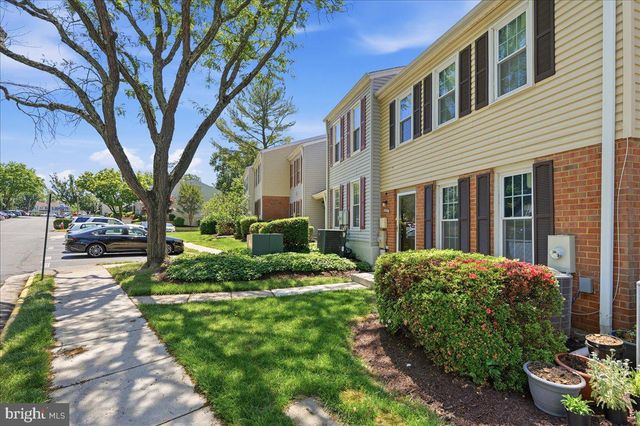 6326 FENESTRA CT, Burke, VA 22015